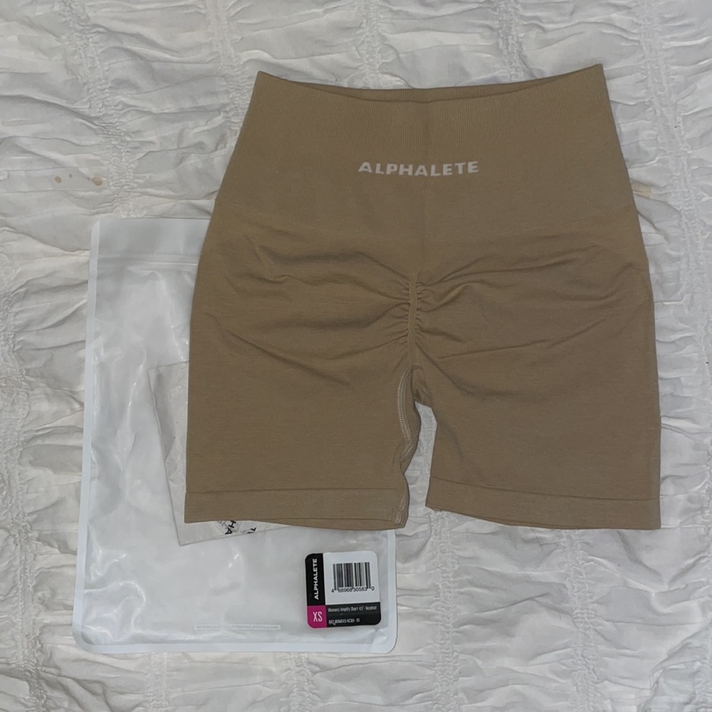 NEW Alphalete Hazelnut Amplify 4.5" Shorts Size Extra Small